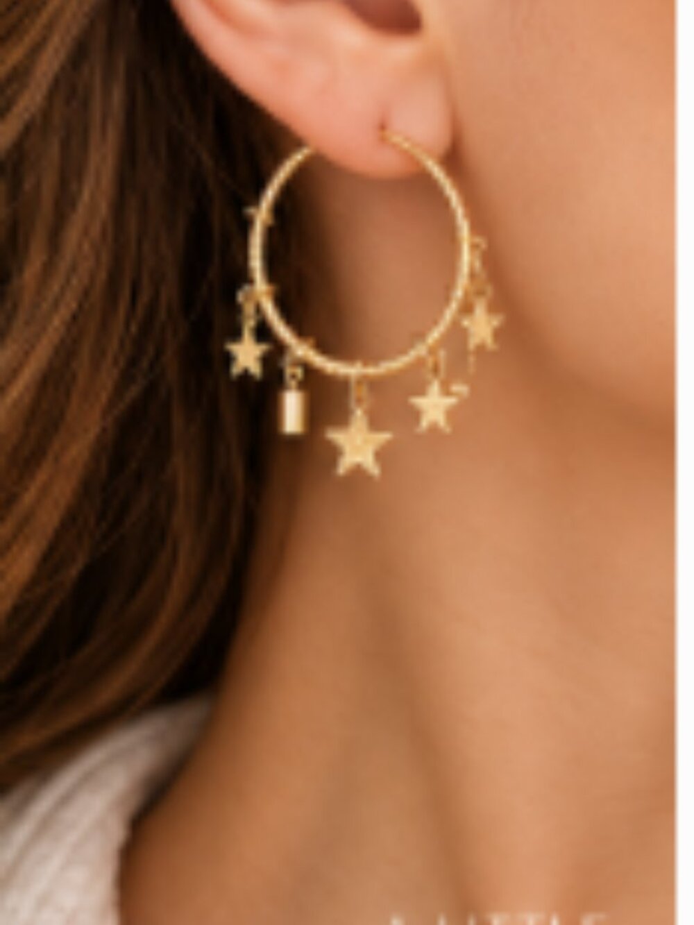 NWOT Gold Star Hoop Earrings – 1.5”